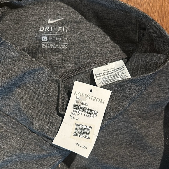 Lot of Nike work out clothes XS - Picture 5 of 9